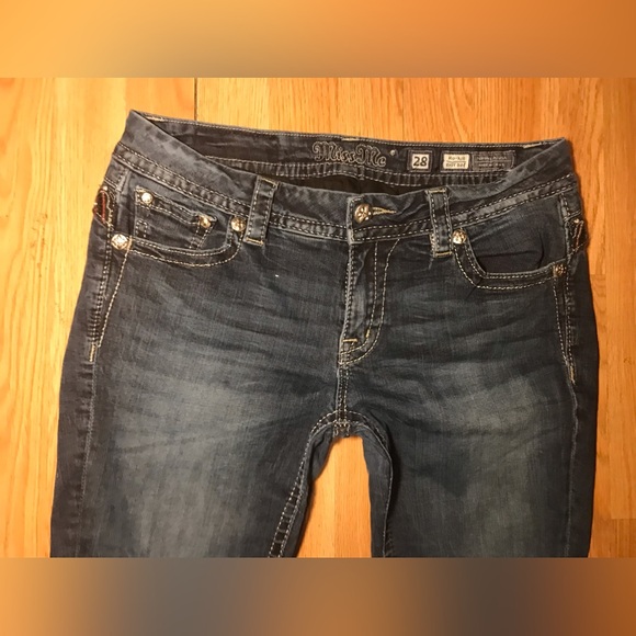 MISS ME~Mid-Rise~Easy Boot~Jeans~Sz 28~Embellished, Creased & Whiskered~JE8511ER - Picture 4 of 14